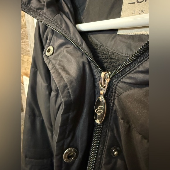 Esprit Women’s Black puffer down Long jacket size M Brown faux fur - Picture 5 of 5